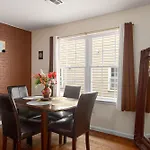Welcome To Newark Pearl - 3Bd 2Ba Apartment - Sleeps 8 - Perfect For Families, Work Trips And More