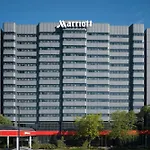 Teaneck Marriott At Glenpointe