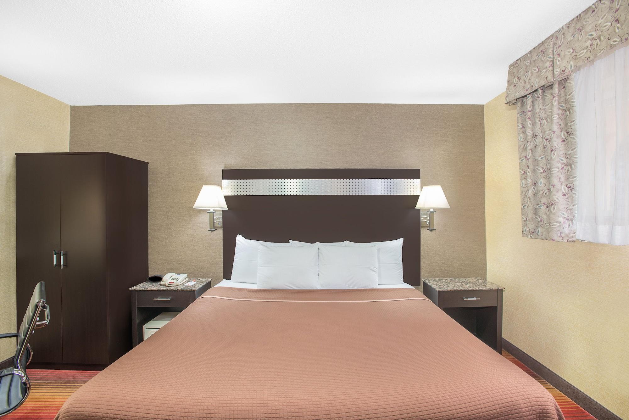 Hotel Howard Johnson By Wyndham Nj Clifton