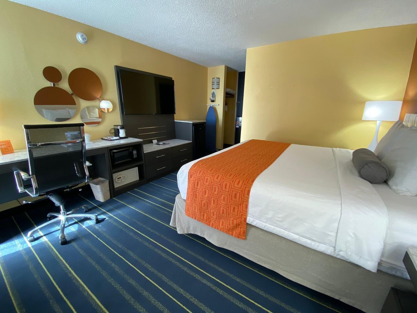 Howard Johnson By Wyndham Nj Hotel Clifton