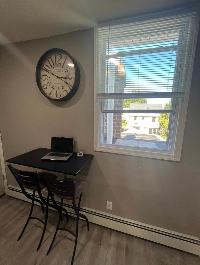 Apartment 2 Bedroom Near Airport *