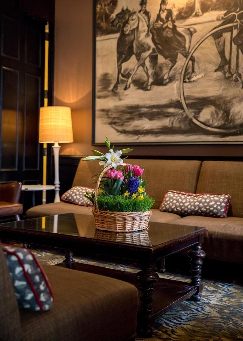 Congress Hall 4*