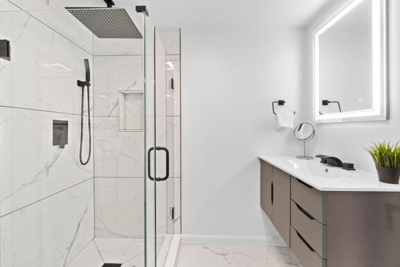 Lux White Marble Retreat Near Nyc *