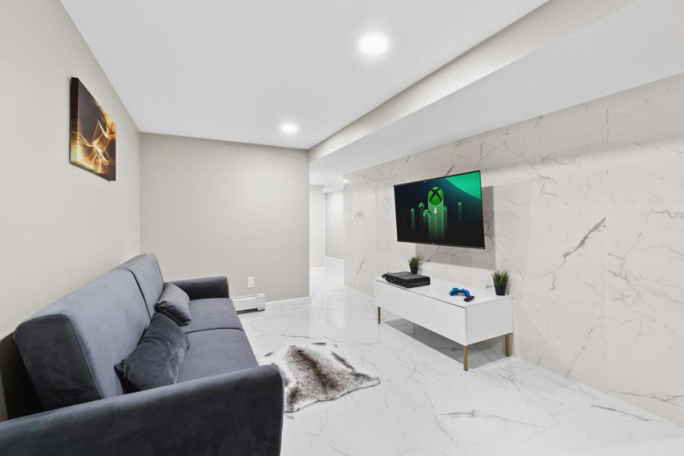 Lux White Marble Retreat Near Nyc Holiday home *