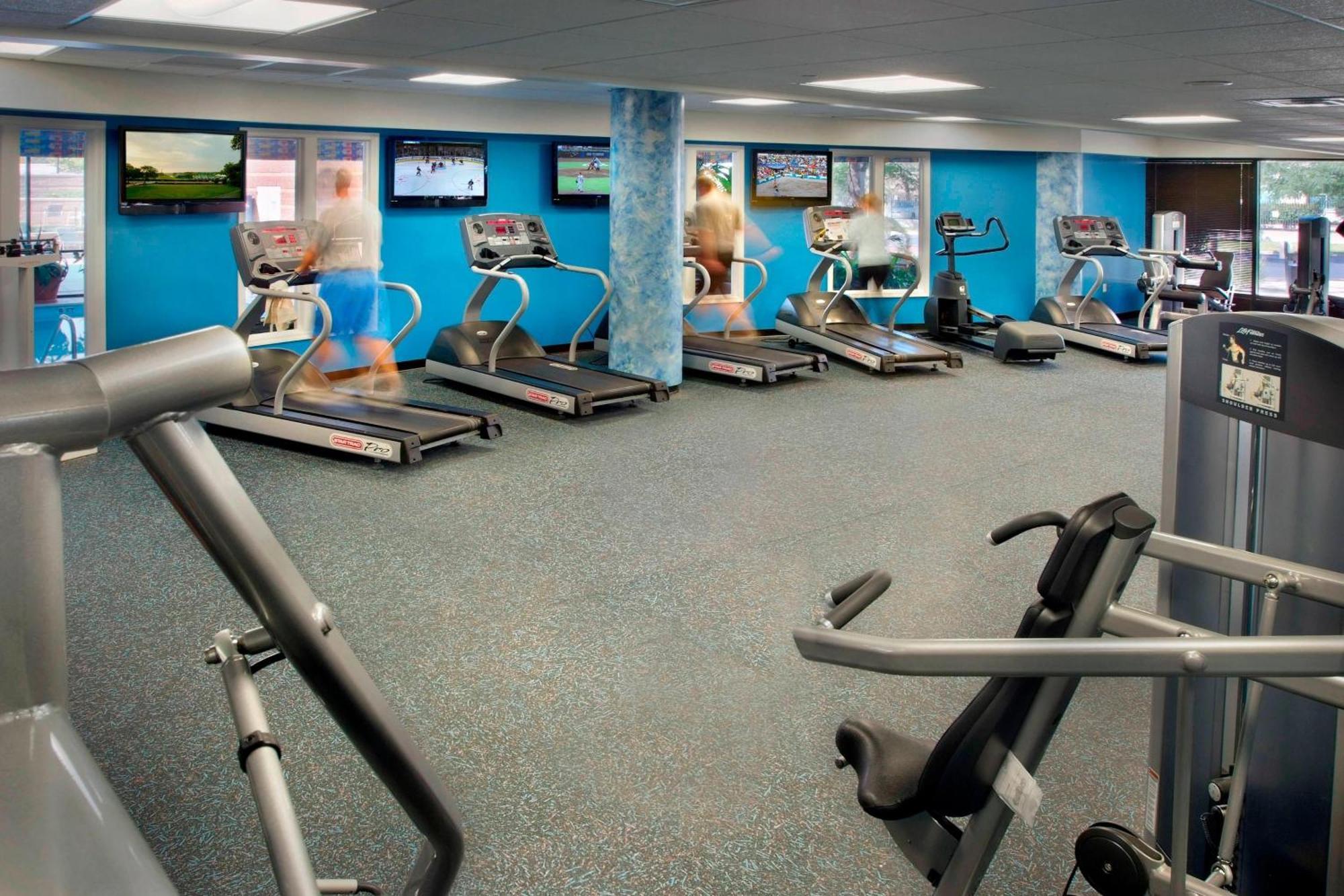 Liberty International Airport Marriott Hotel 3*