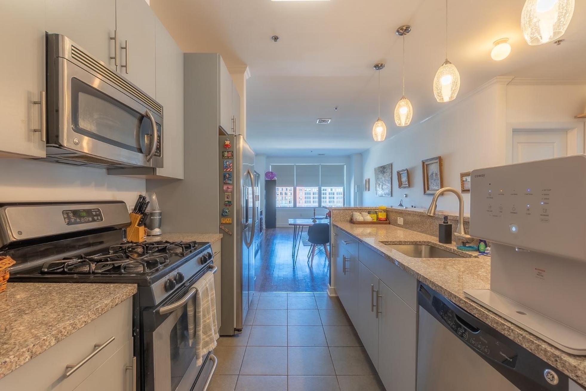 Private Bedroom Near Nyc W Access To A Shared Kitchen, Living & Bathroom, On-site Gym