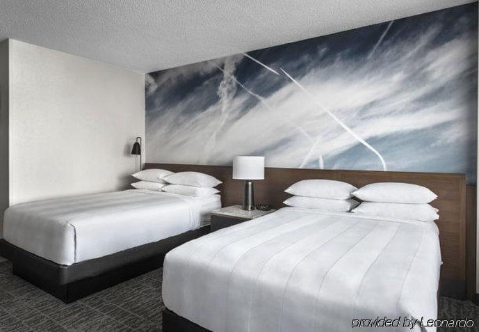 Hotel Liberty International Airport Marriott 3*