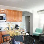 Periwinkle Inn