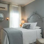 The Carroll Villa Hotel