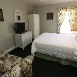 The Ocean Plaza Hotel
