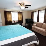 Colton Court Motor Inn