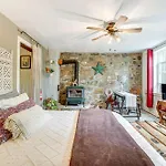 Charming Getaway Less Than 1 Mi To Downtown Lambertville!