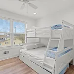 Steps From Beach & Boardwalk, Ocean Views With 5 Decks, 3 Cars