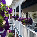 Chateau Inn And Suites