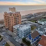 Escape To Raleigh Ave - Steps From The Beach