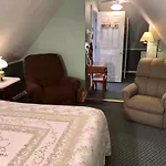 Albert Stevens Inn