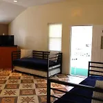 Hc-127 Beach Haus