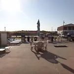 Le Boot Condos