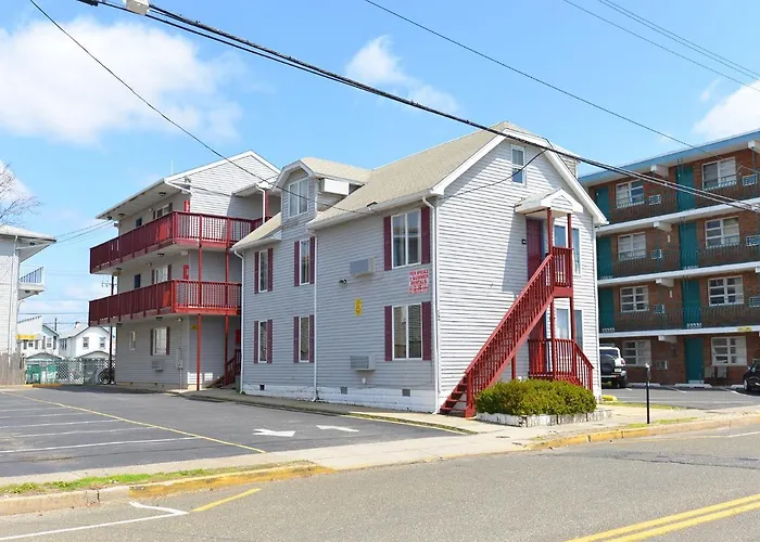 Shore Beach Houses - 52 - 406 Porter Avenue