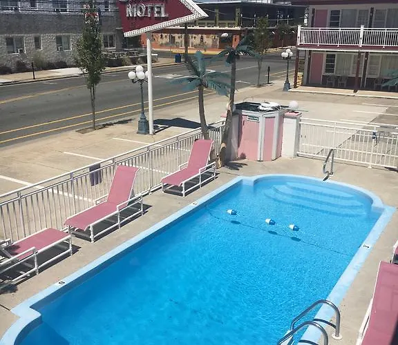 Skylark Resort Motel
