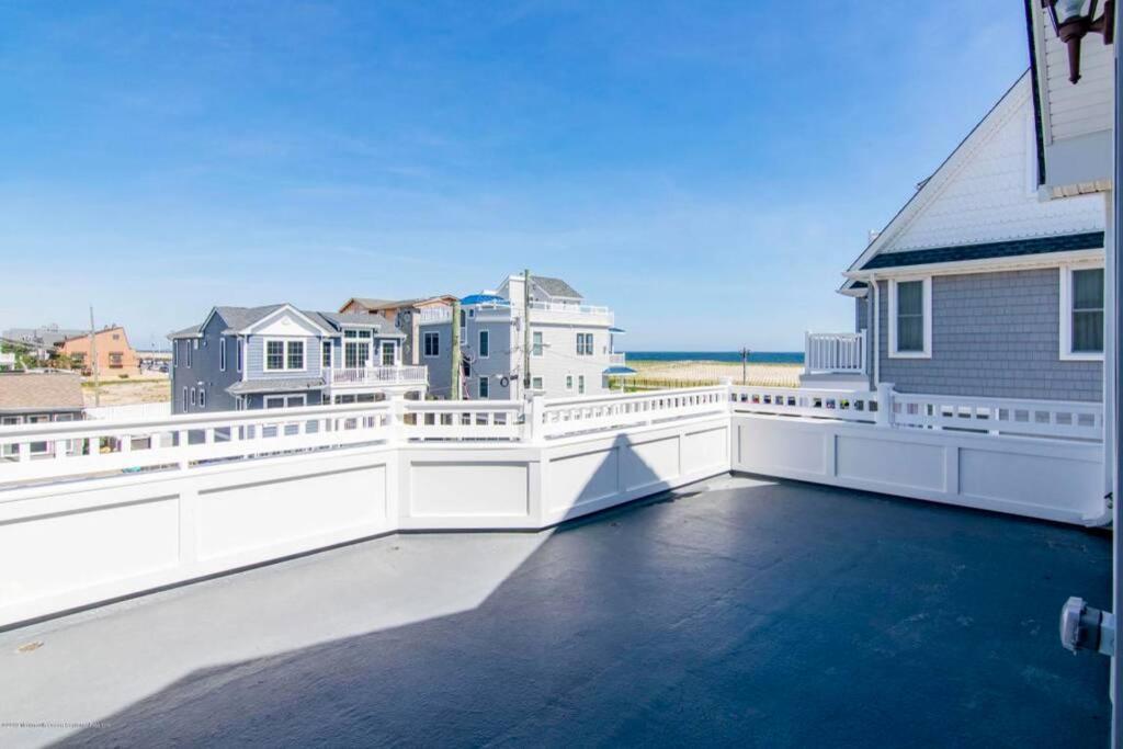 Holiday home Ocean And Views From Five Decks In Ortley