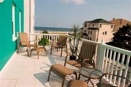 Surrey House Hotel 3*