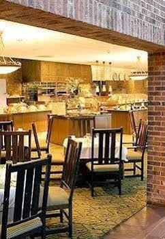 Hotel Marriott At Forrestal 3*
