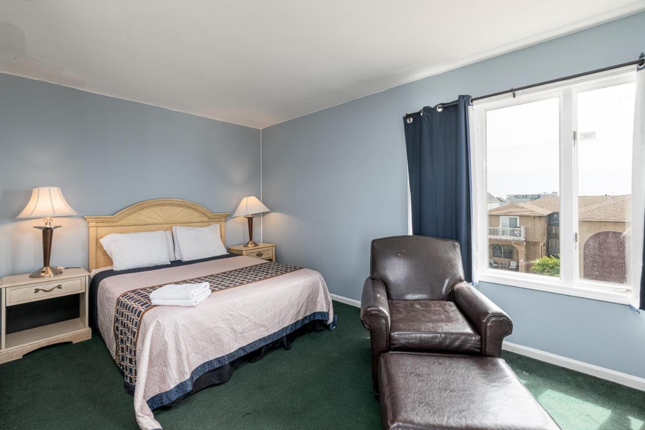 Aparthotel Charlee Oceanblock 2*