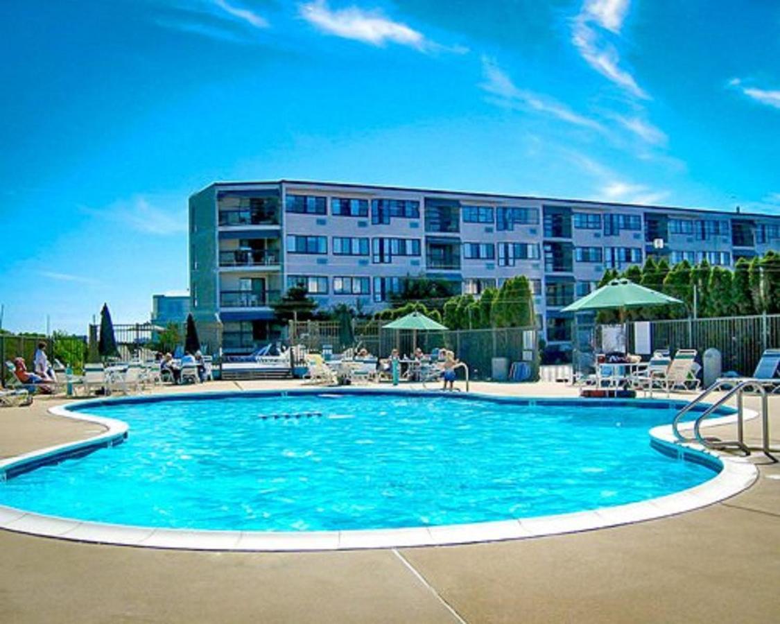 Resort Beach Club New Jersey *