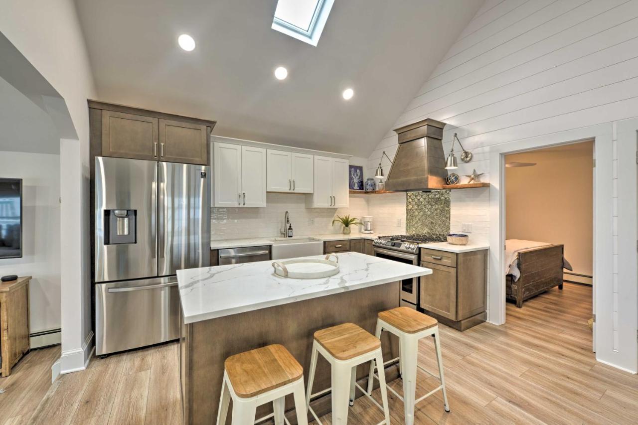 With Balcony 1 Block To The Beach! * Ocean Grove