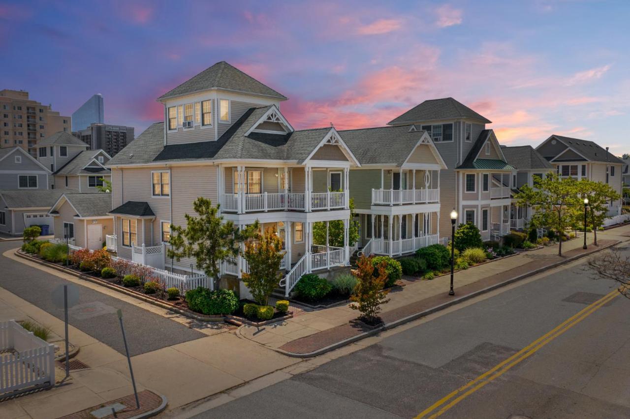 The Lucky Beach House, The Most Popular Beach House In Atlantic City! Wow! Holiday home *