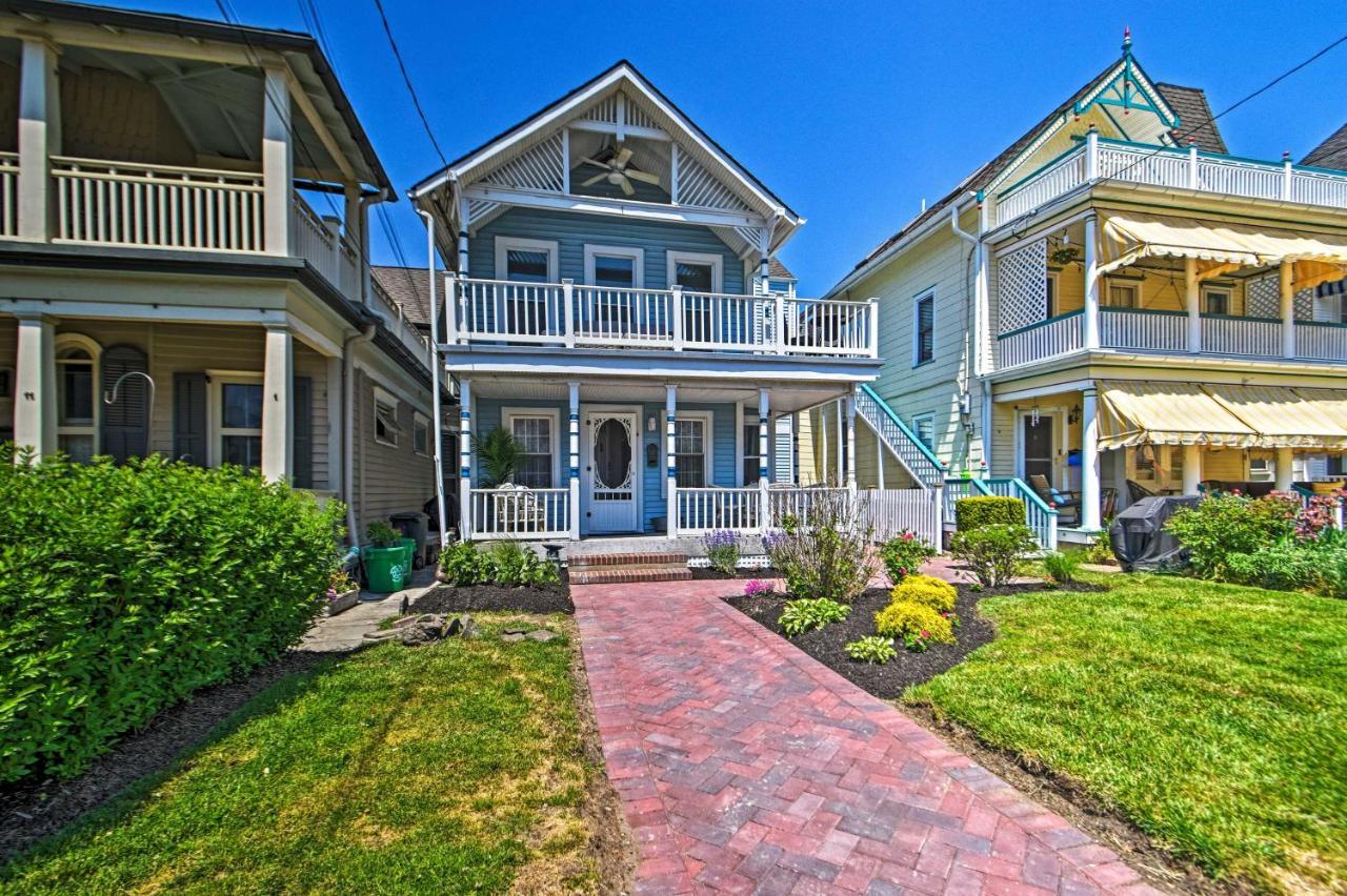 With Balcony 1 Block To The Beach! Apartment Ocean Grove