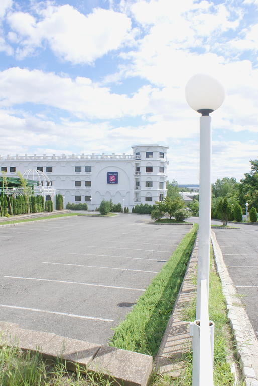 Hotel Raritan Edison