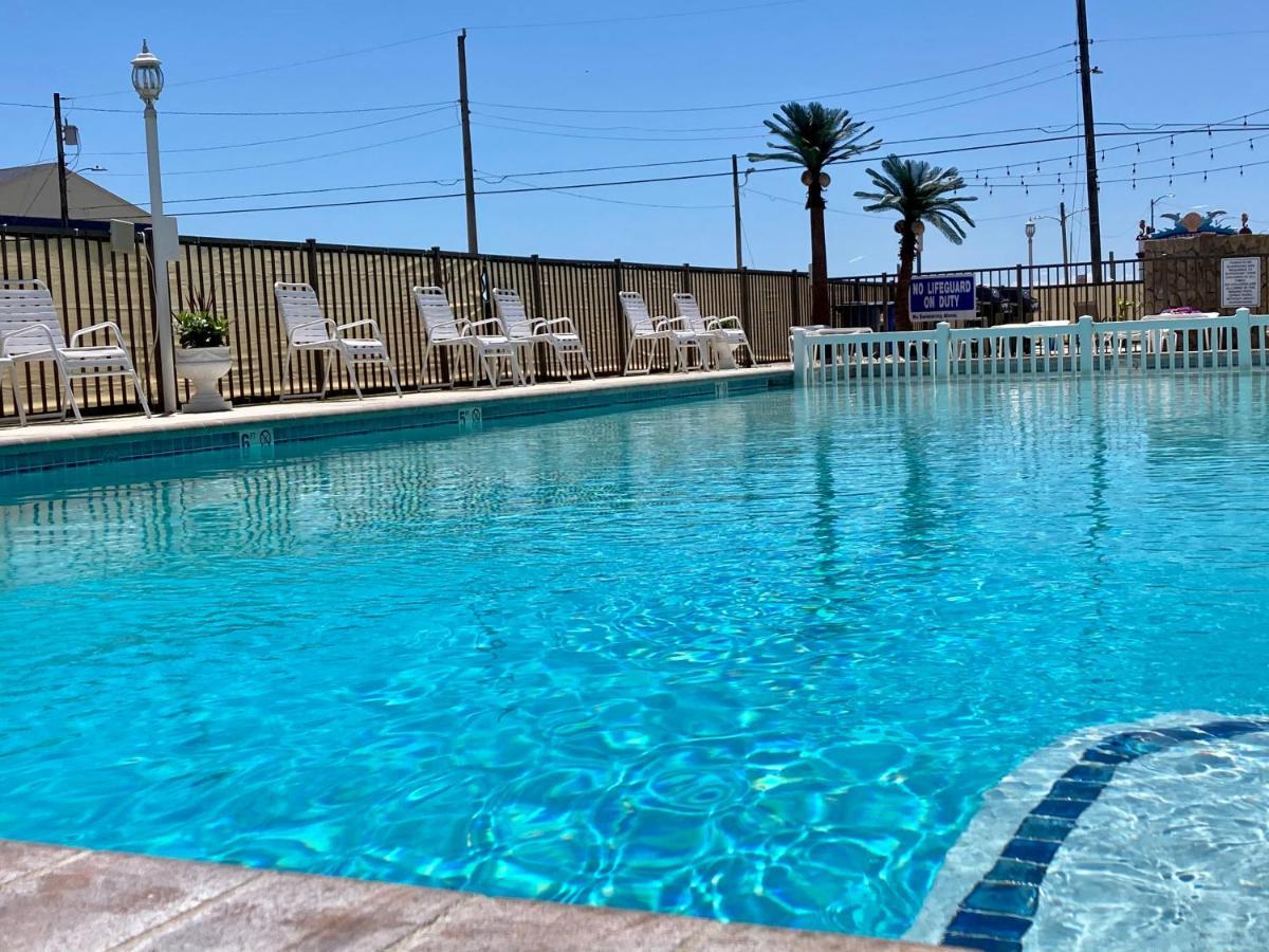 Le Boot Oceanfront Suites Motel