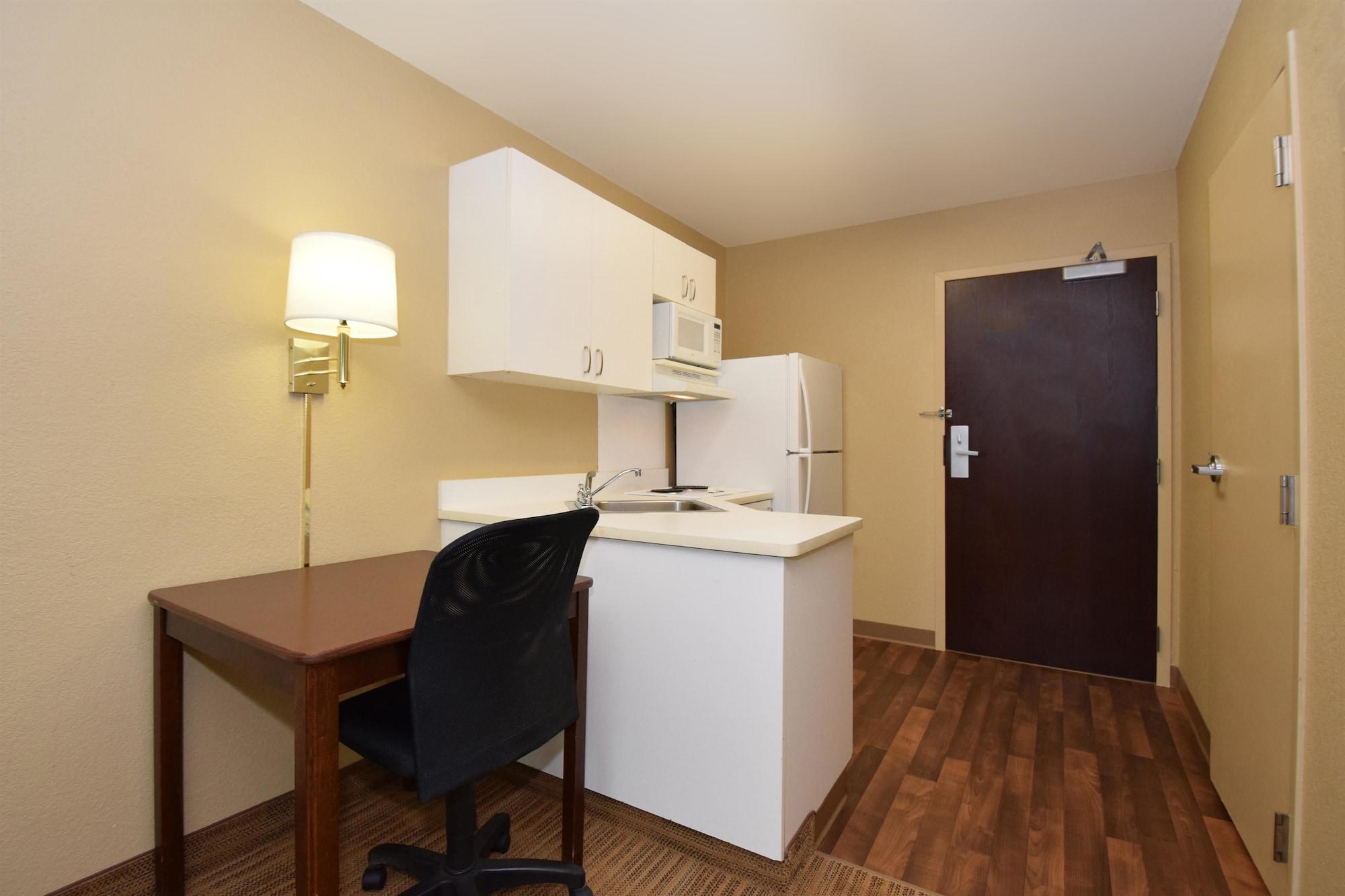 Hotel Extended America - - Raritan Center Edison