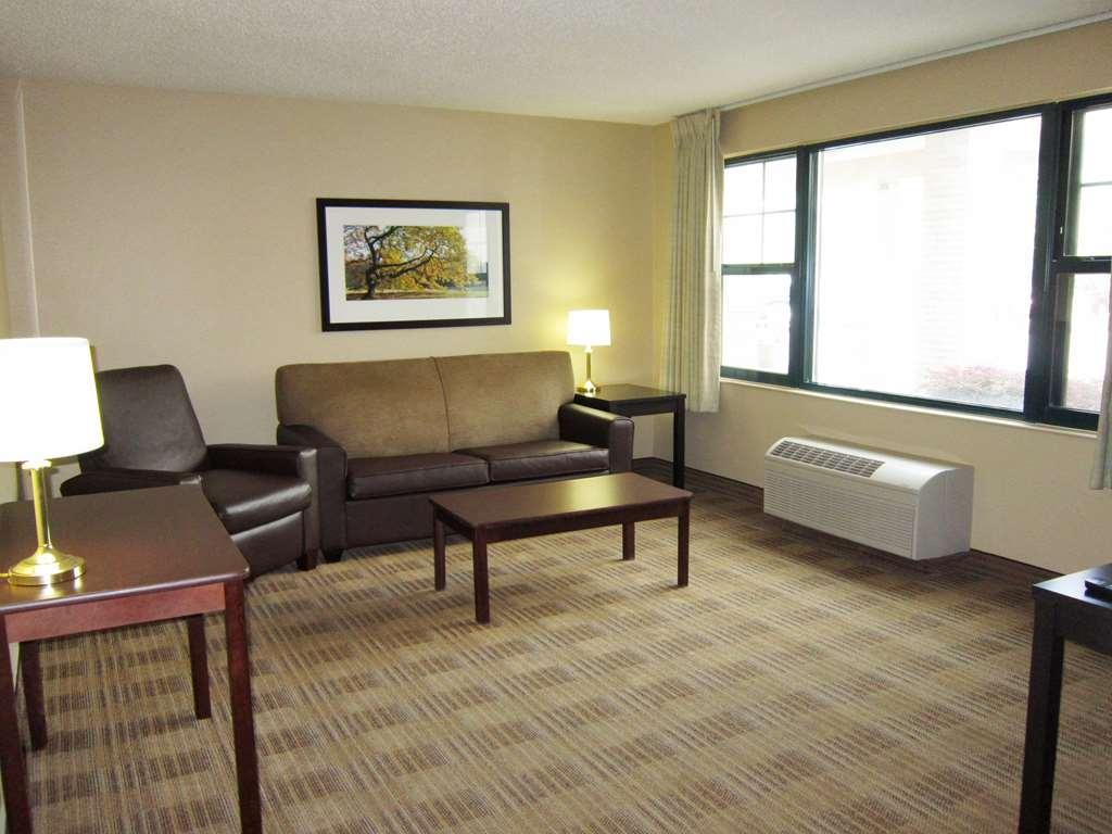 Extended America - - Raritan Center 2* Edison