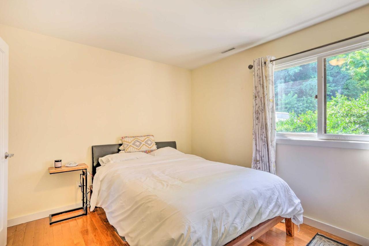 Sun-lit Less Than 2 Mi To Resort! Apartment *