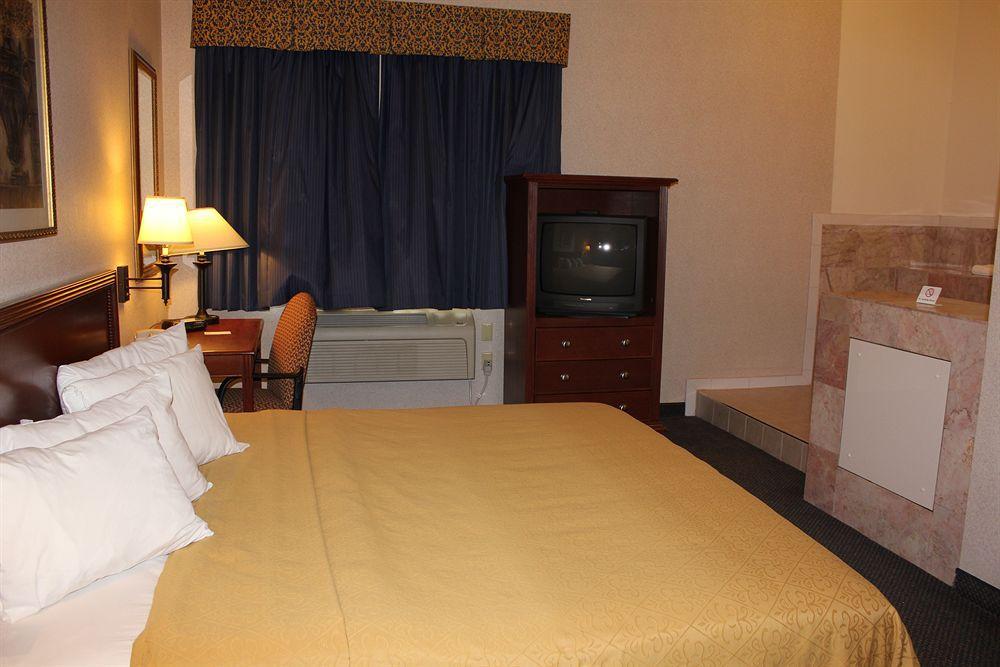 Raritan Hotel Edison