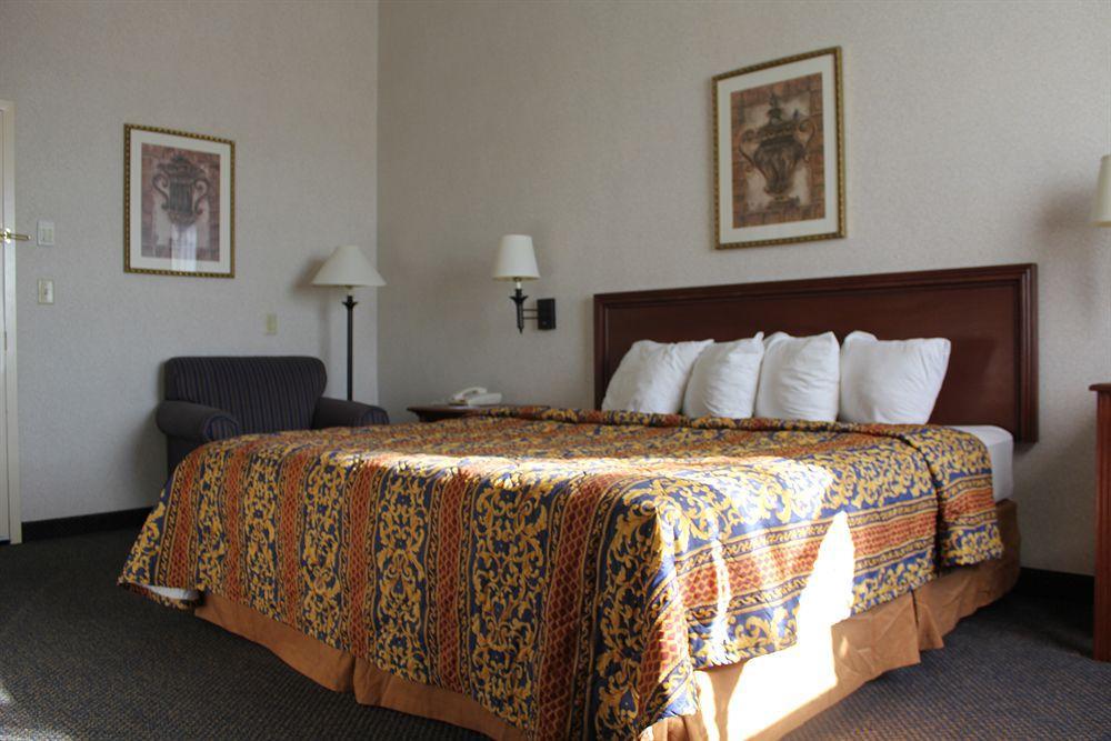 Raritan Hotel