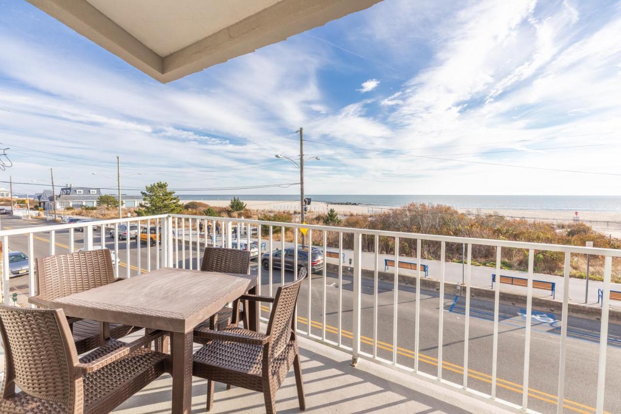 Hotel La Beachfront 4*