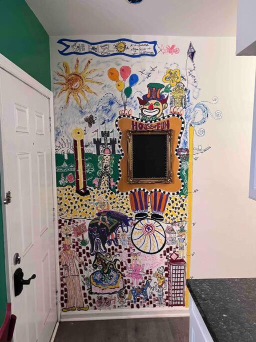 The Amazing Artist Oasis Apartment *