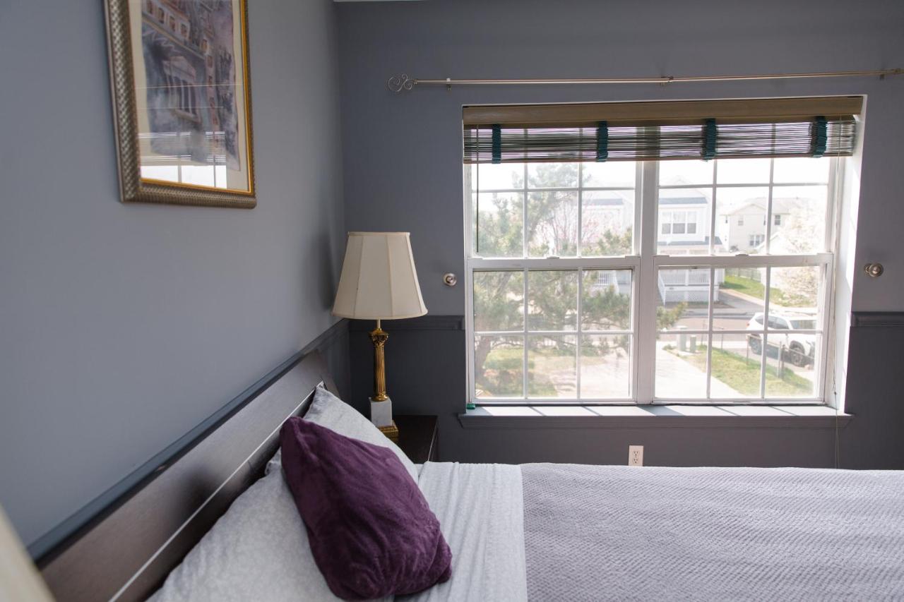 Amazing!!!! Luxury 5br, Steps To And Fun! Fully Renovated House! Holiday home Atlantic City