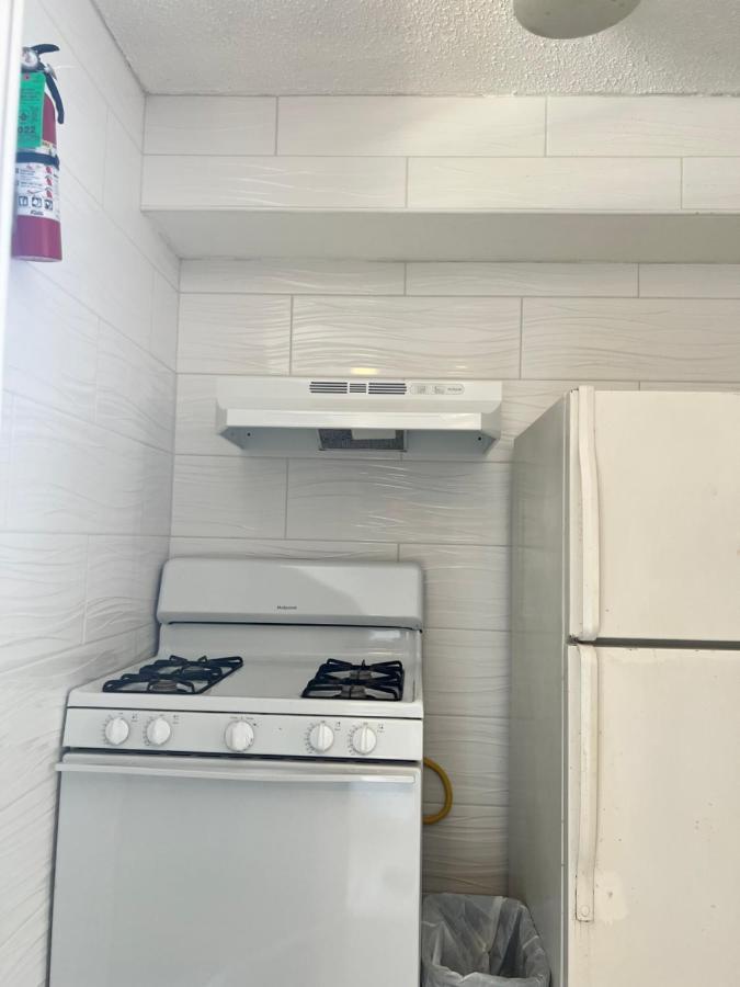 Shore - 52 - 406 Porter Avenue *