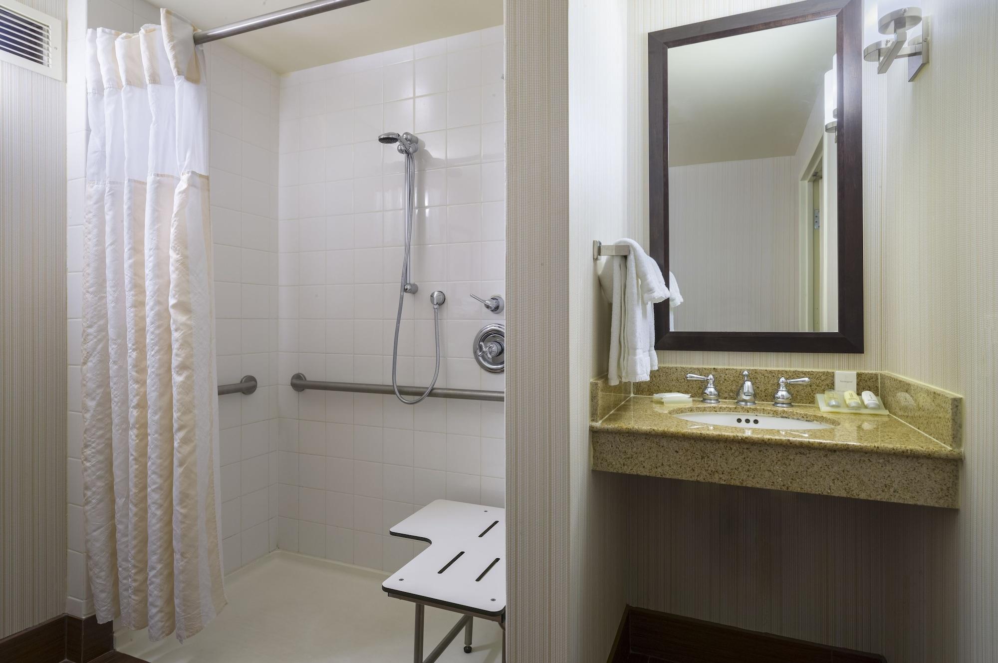 Hilton Garden Edison/raritan Center Hotel