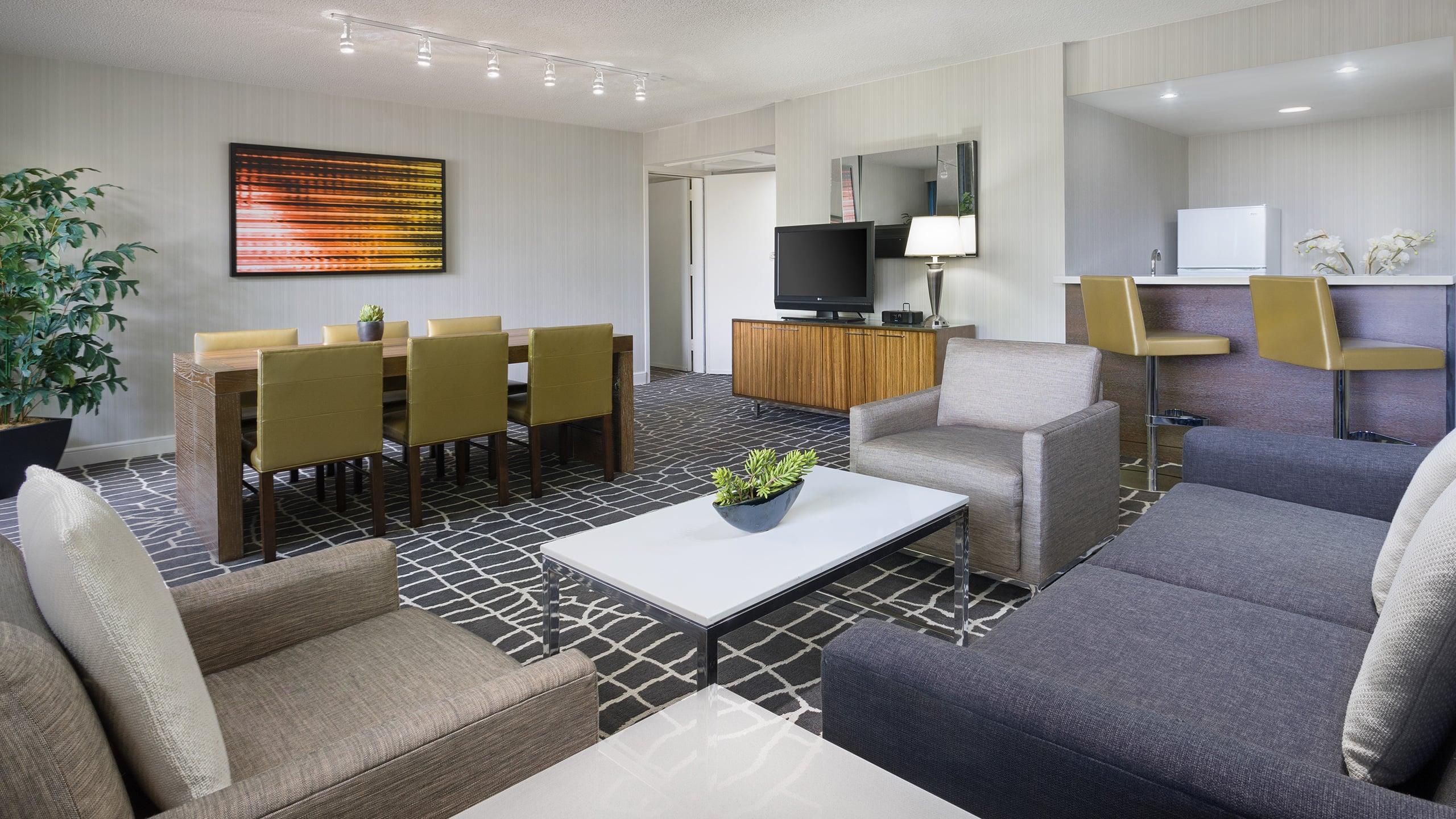 Hyatt Regency 4*