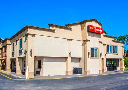 Econo Lodge *