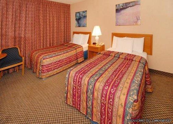 Clarion & Convention Center Atlantic West Hotel