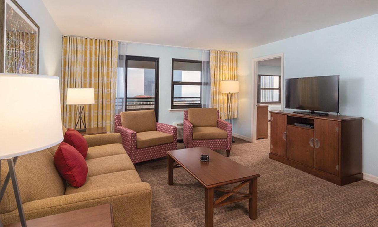 Wyndham Skyline Tower 2 Br Apartment