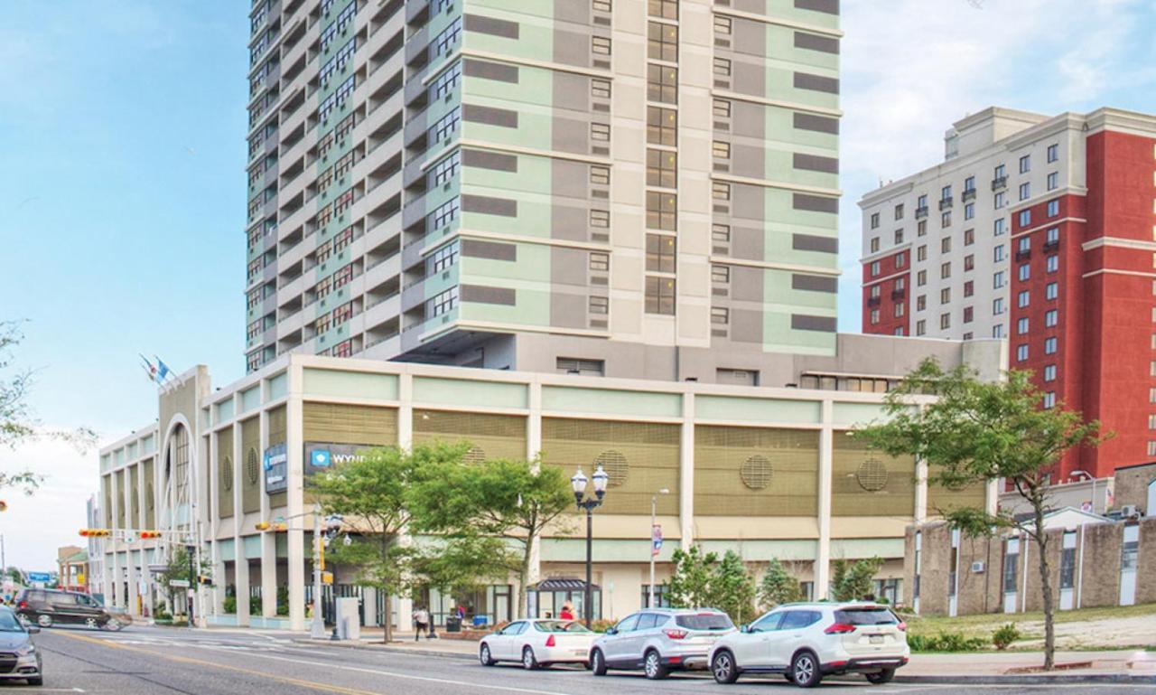 Wyndham Skyline Tower 2 Br Apartment