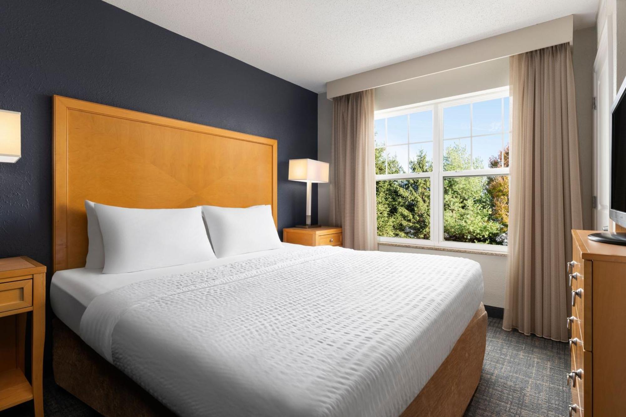 Hotel At Gateway Center Neptune